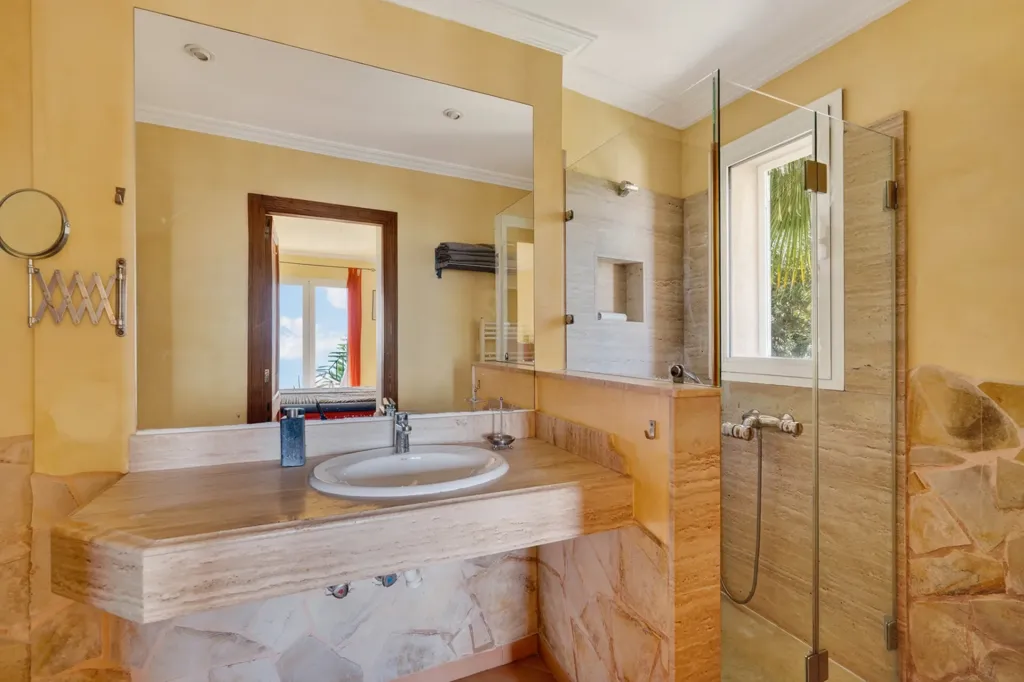 Salles de bain - Villa with Sea View in Canyamel