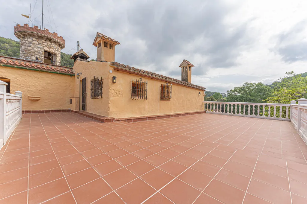 Terrasse - Rustic Masia with Pool in Cabanelles