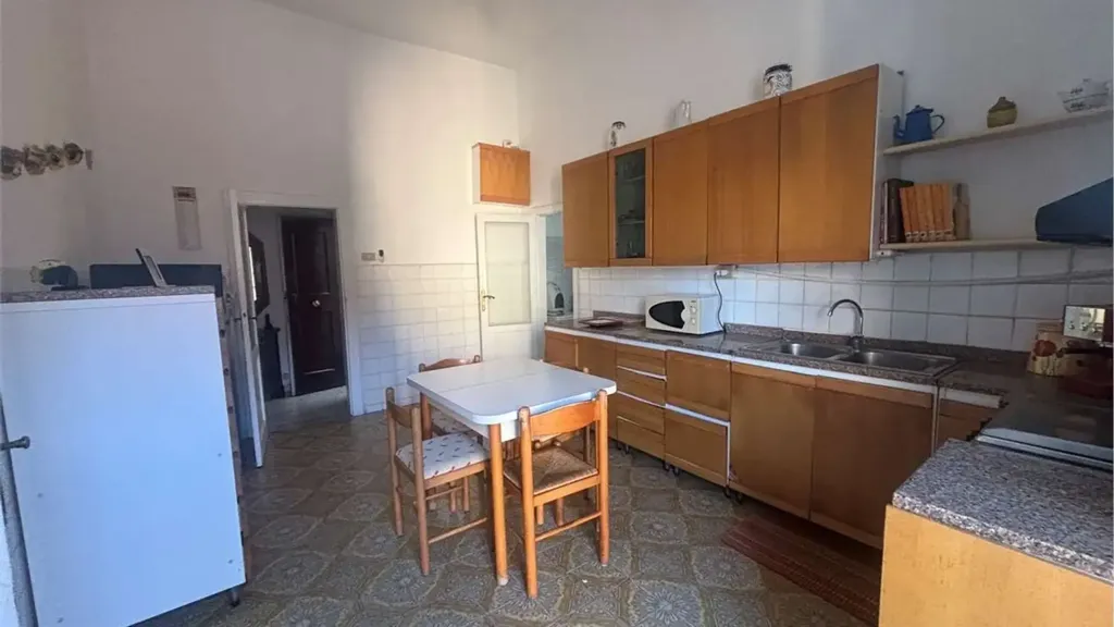 Cuisine - Apartment with Balcony in Livorno Centre