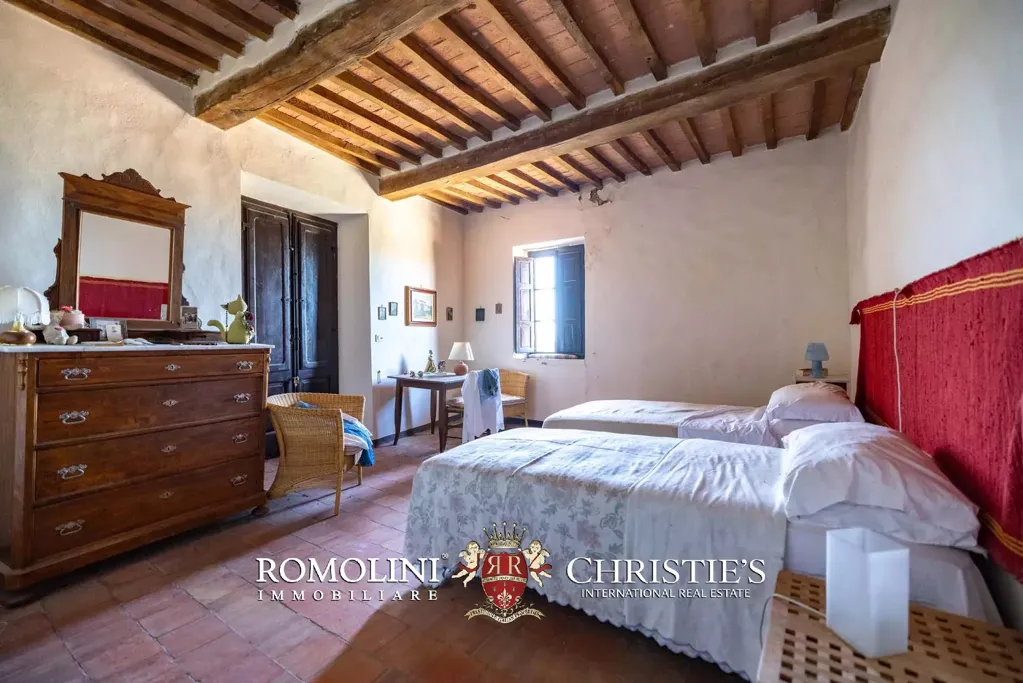 Magamistoad - Medieval Castle with Panoramic Views in Val d'Orcia