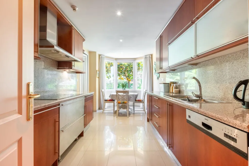 Cuisine - Luxury Apartment with Sea Views in Marbella