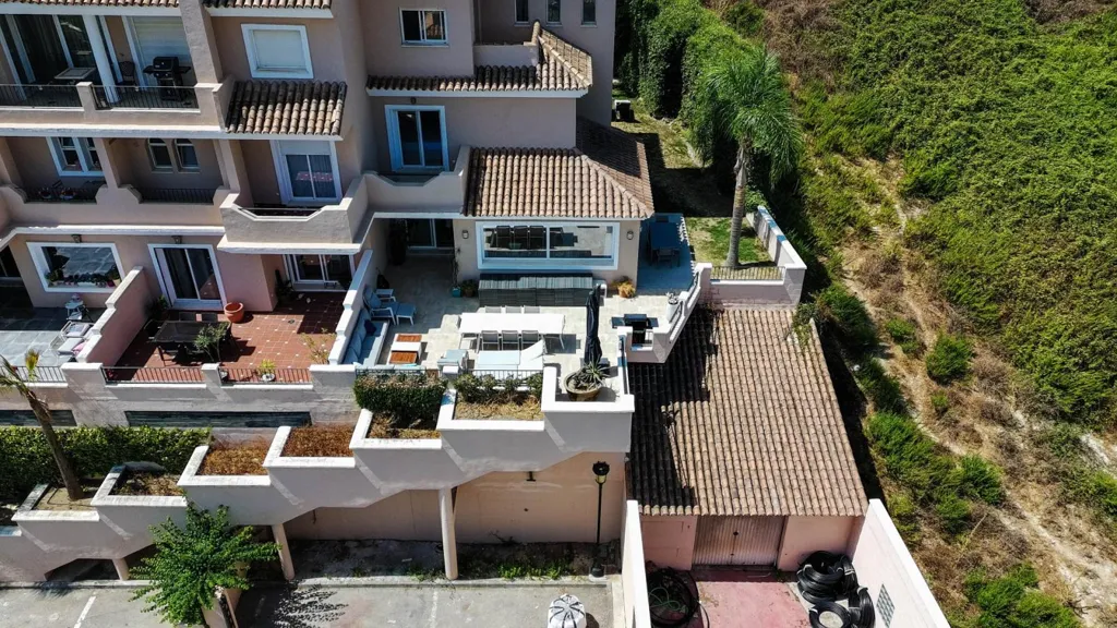 Vue aérienne - Refurbished Semi-Detached with Pool in La Duquesa