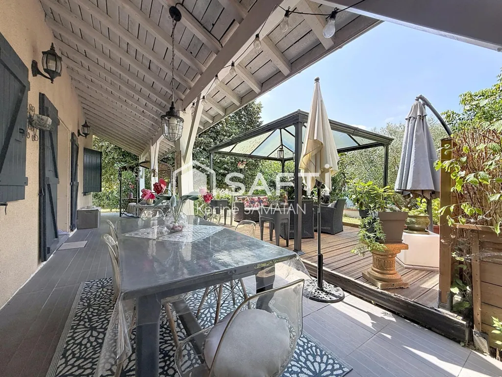 Terrass - 1970s House with Pool in Garidech