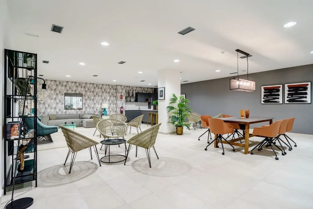 Söögituba - Apartment with Large Terrace in Estepona