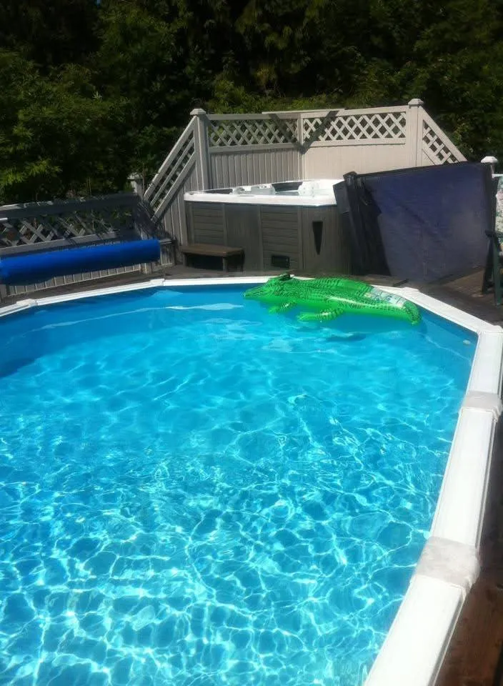Piscine - Villa with Pool and Jacuzzi in Smara, Edsbro