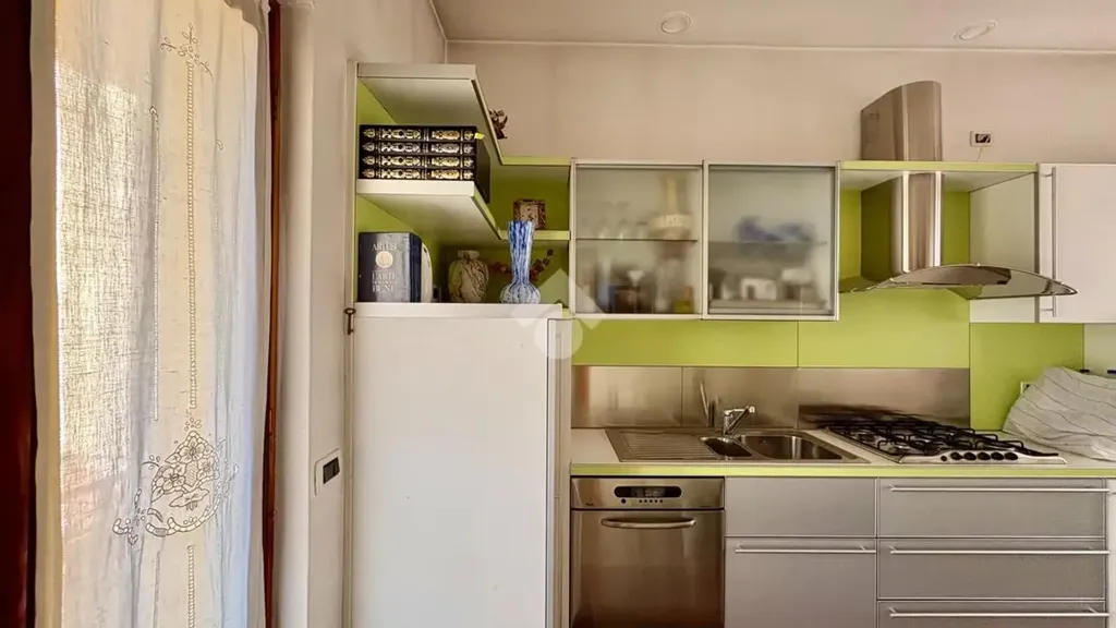 Cuisine - Central Bifamily Villa with Terrace in Adro
