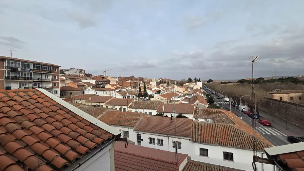 Terrasse - 4-Bedroom Flat with South/East Orientation in Ávila