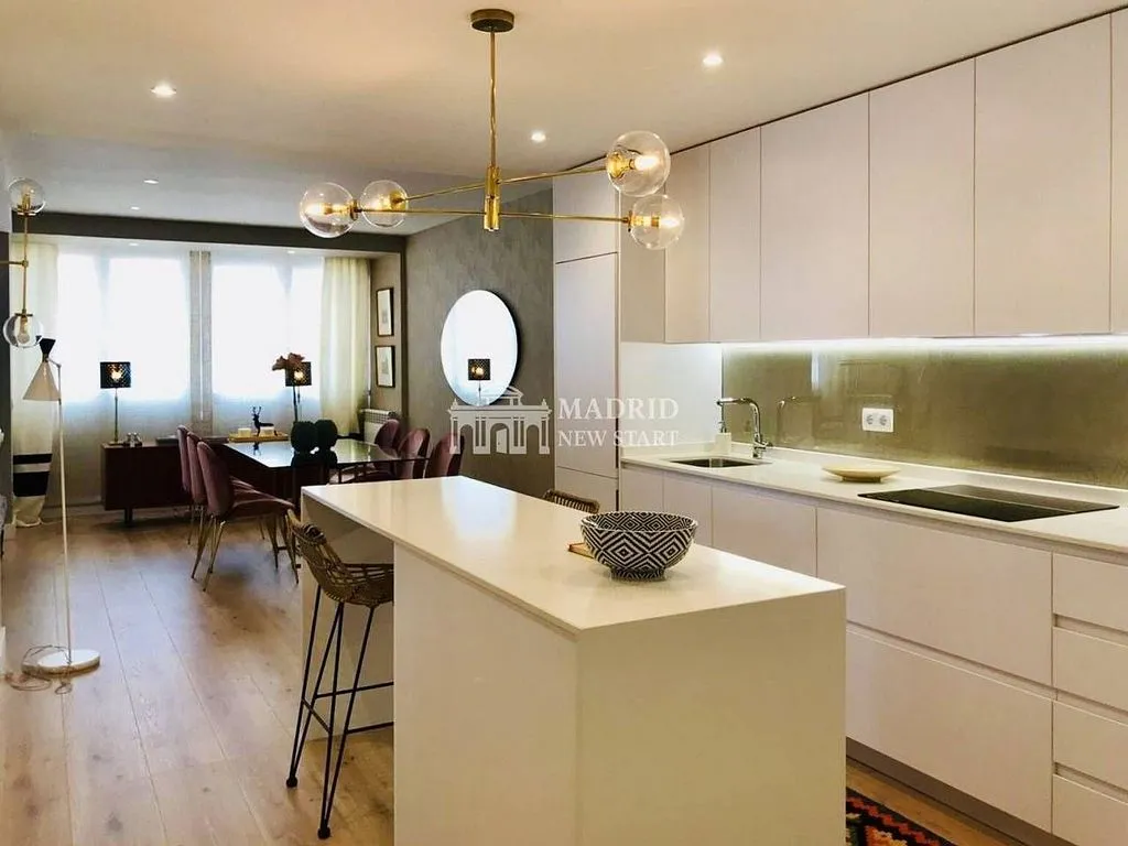 Cuisine - Modernised Flat with Views in Cea Bermúdez, Madrid