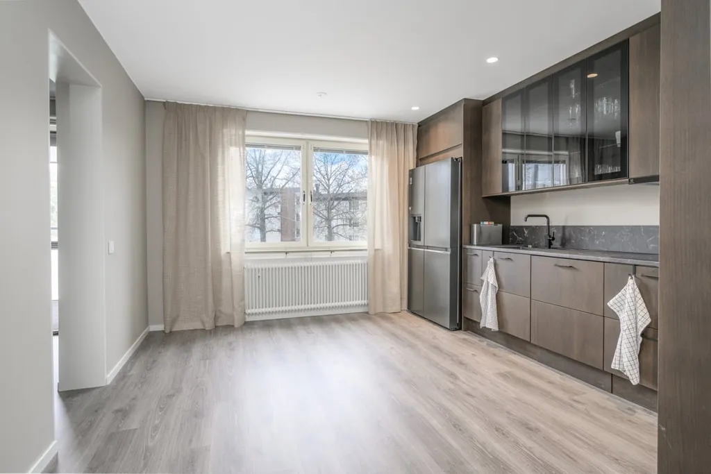 Cuisine - Modernised Flat with Glass Balcony in Sundsvall