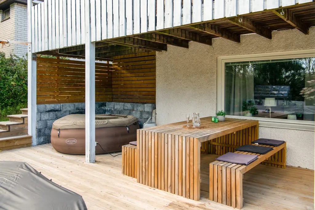 Terrasse - Souterrain Villa with Garden on Quiet Street