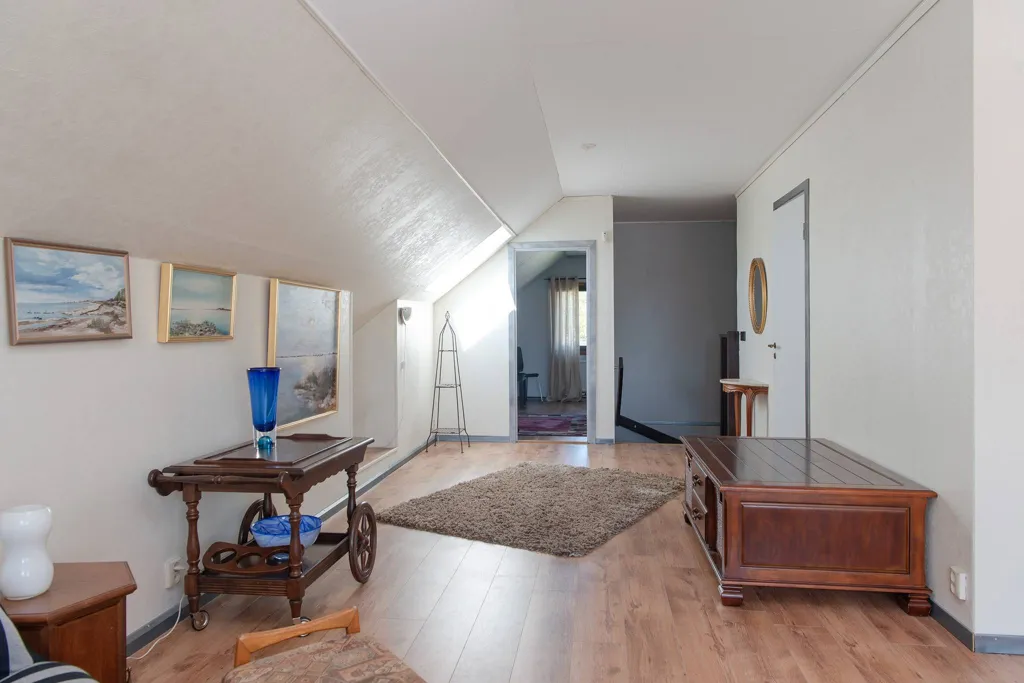 Séjour - Villa with Solarium in Family-Friendly Area