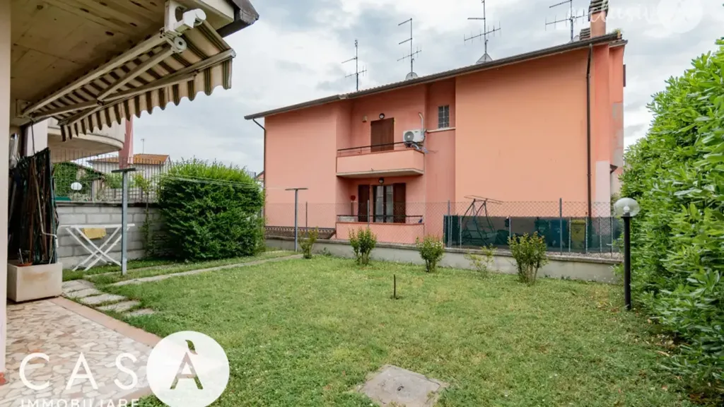 Jardin - Villa Portion with Garden in Forlì