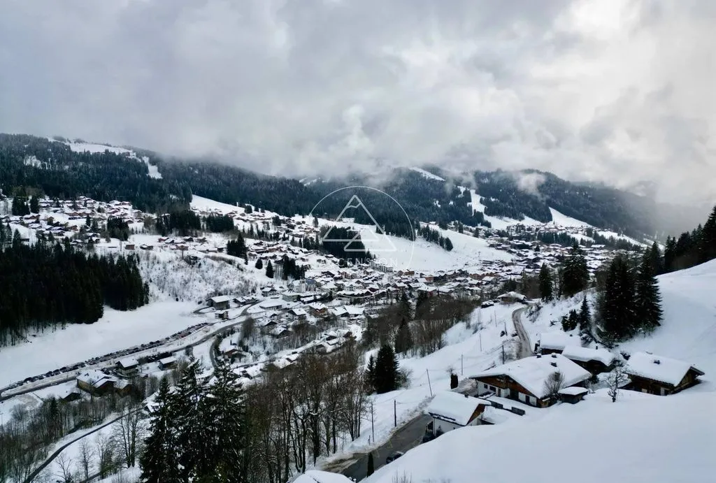 Chalet Luxueux avec Vue Panoramique à Les Gets