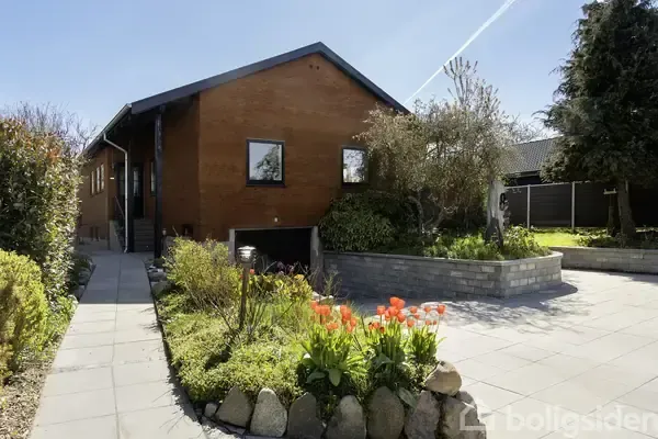Exterior - Villa with Open Plan Living in Rønde