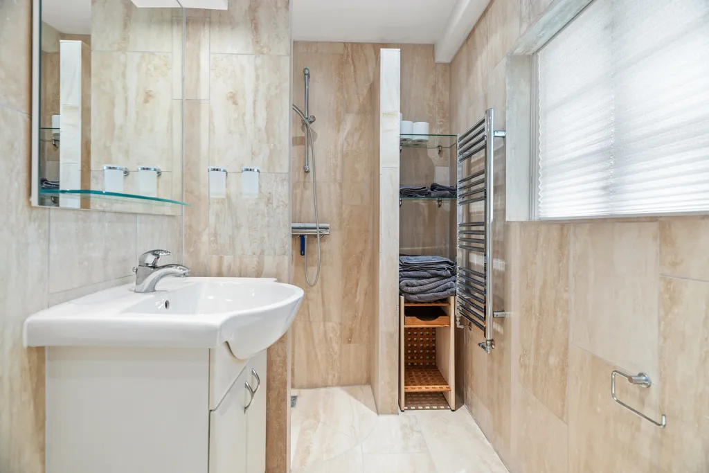 Salles de bain - Historic Timber-Frame House with Water View in Nyborg