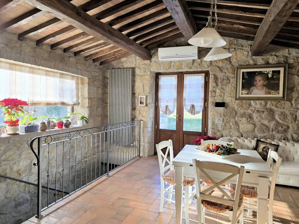 Salle à manger - Rustic Tuscan Farmhouse with Pool in Roccastrada