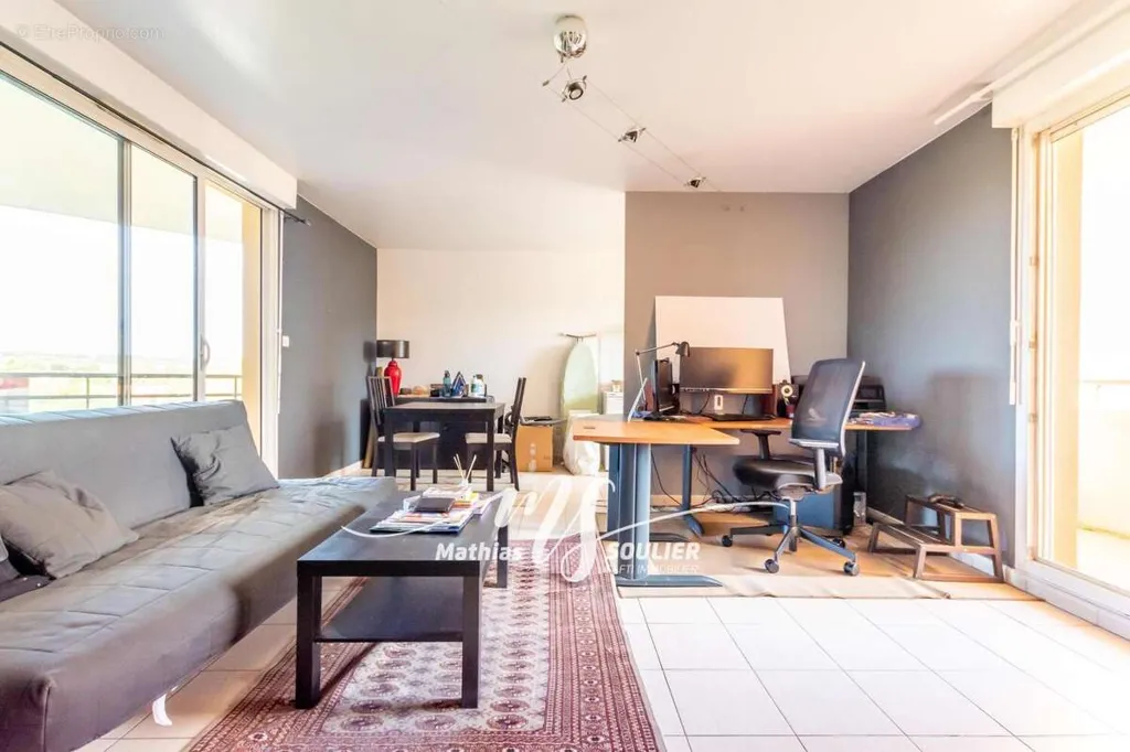 Soggiorno - T2 Apartment with Balcony in Aix-en-Provence