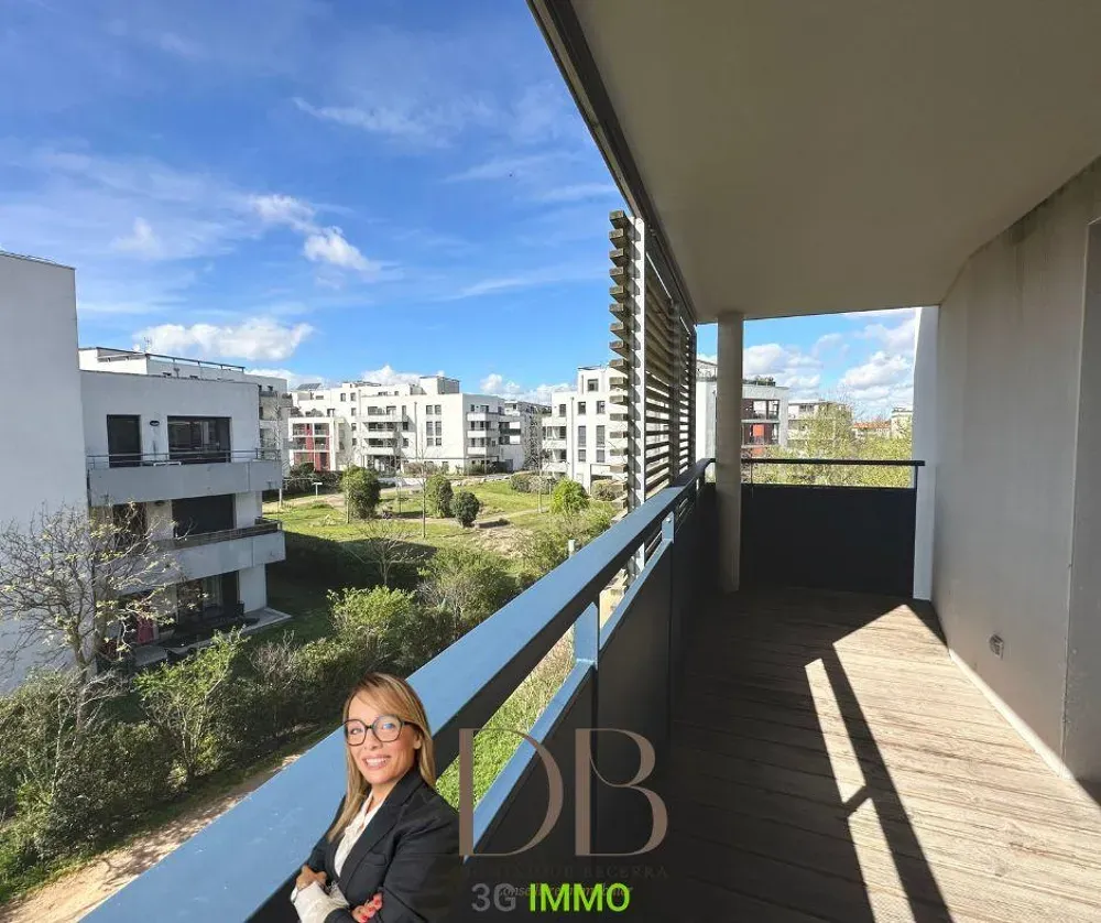 Rõdu - T3 Apartment with Terrace in Borderouge