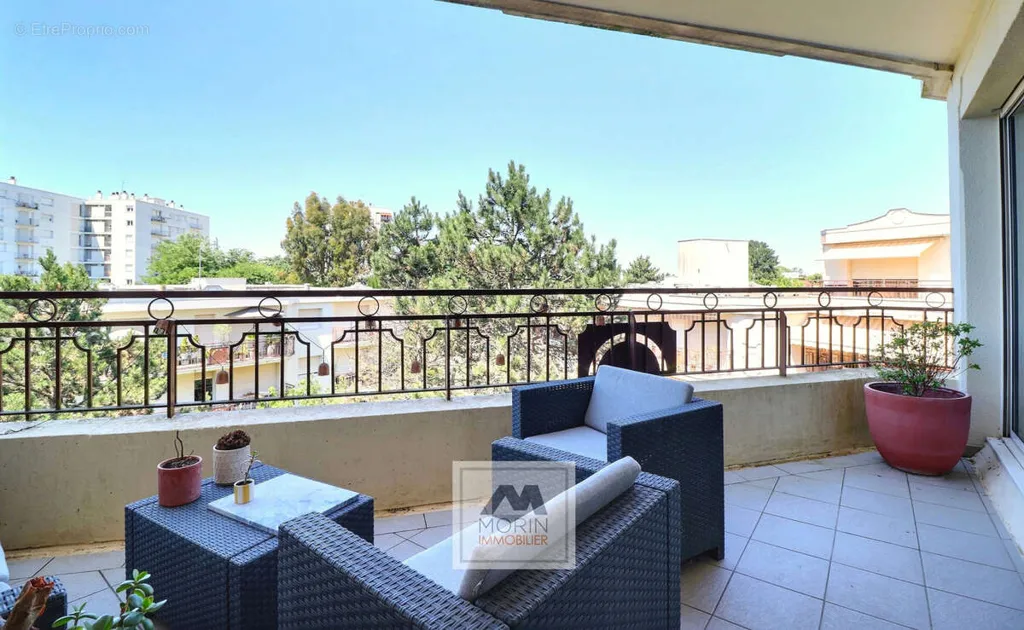 Balcon - Appartement avec Terrasse et Parking à Bordeaux Caudéran