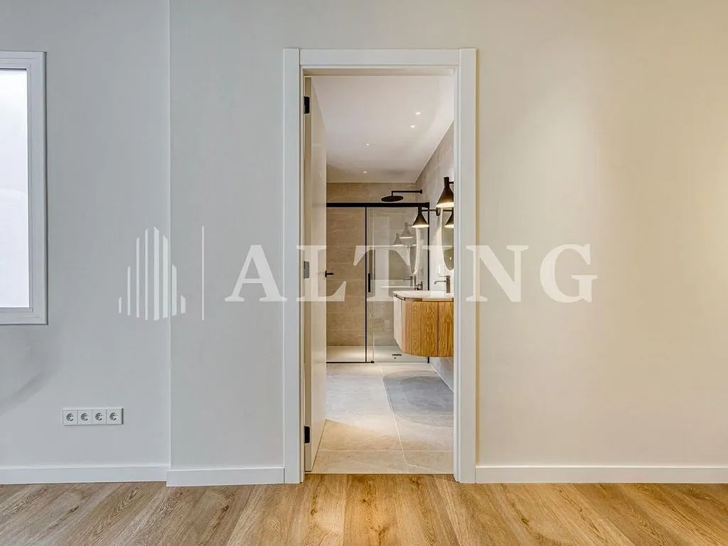 Bedrooms - Reformed Apartment with Terrace in Barcelona
