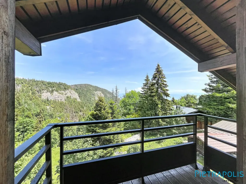 Rõdu - Chalet with Ski Access in La Mainaz