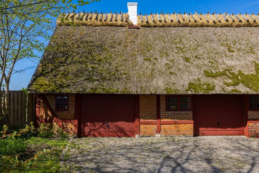 Välivaade - Scandi Farmhouse with Pool and Views in Ystad