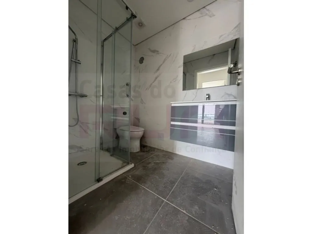 Salles de bain - Luxury Apartment with Garage in Seixal