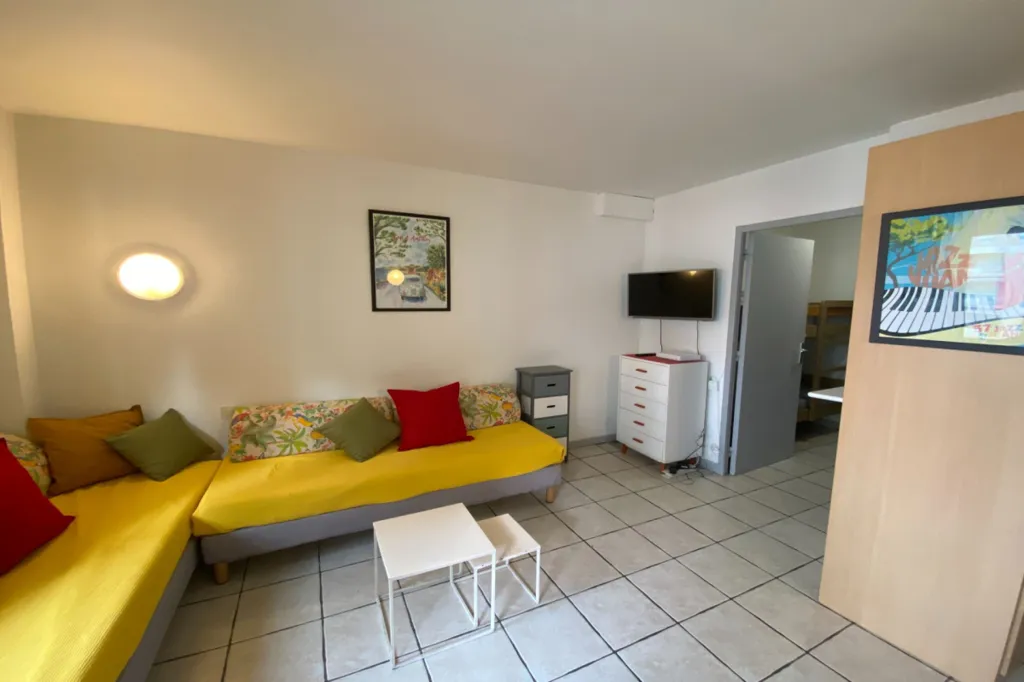 Elutuba - Studio with Seafront Proximity in Juan-les-Pins