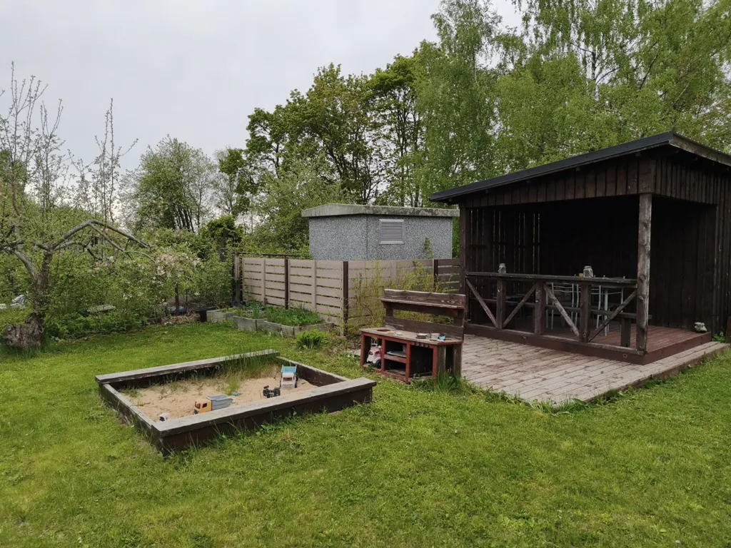 Giardino - Cottage with Garden in Suburb
