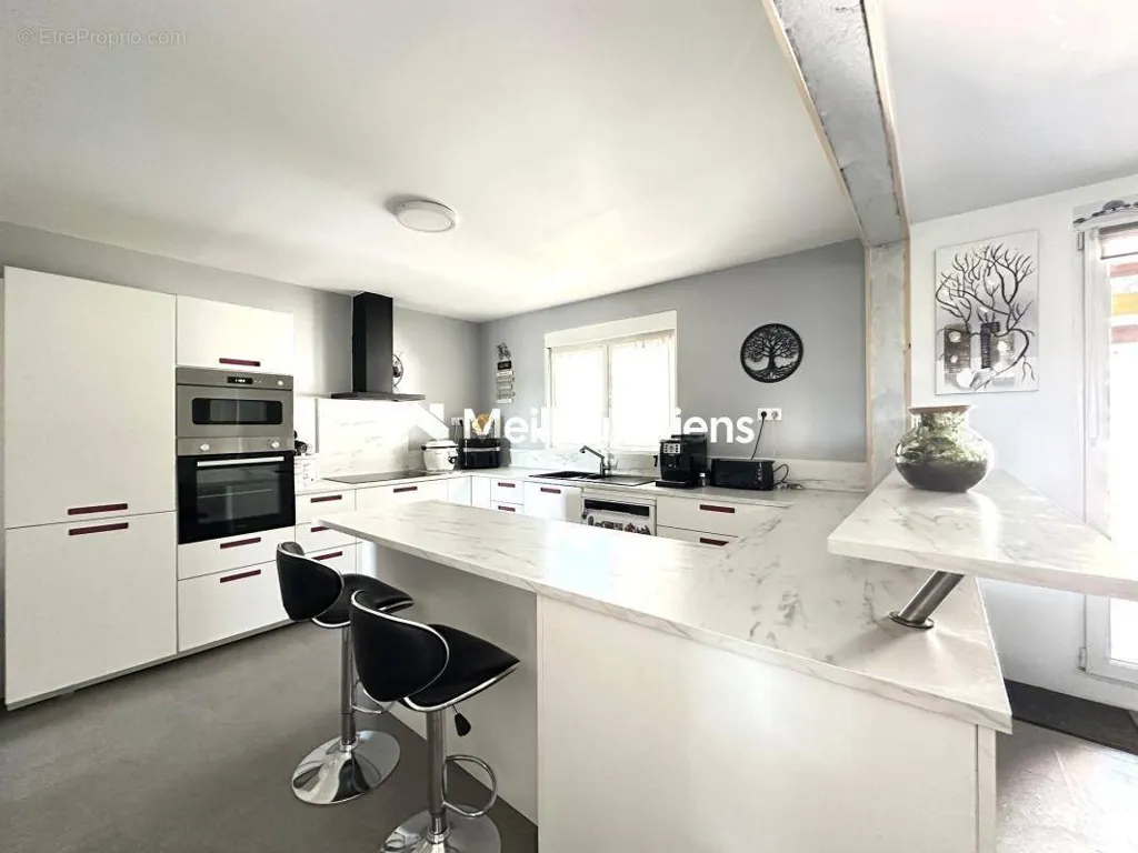 Cuisine - Maison avec Extension Indépendante à Mondorff