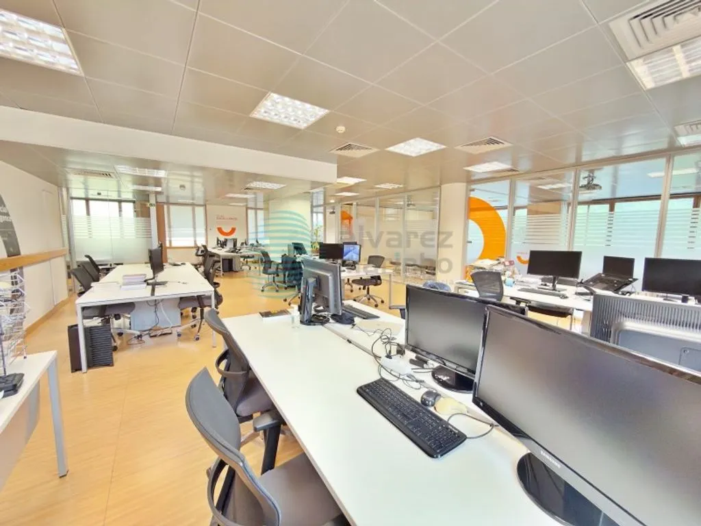 Office - Office with Air Conditioning in Campo Grande, Lisbon