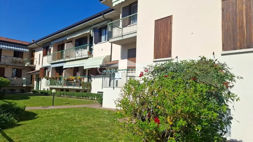 Aed - Bright Trilocale with Balcony in Lonato