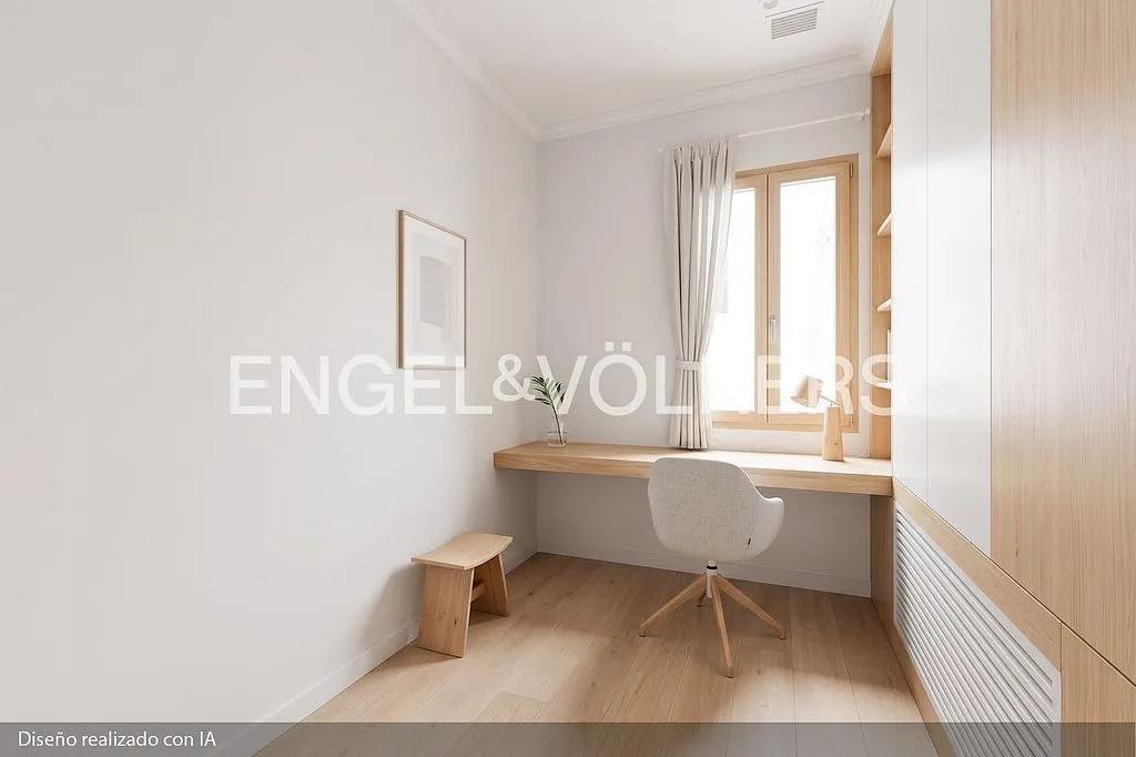 Bureau - Apartment with Balcony in Gran Vía, Valencia