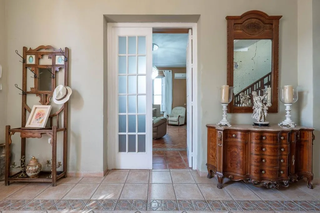Hallway - Historic Palatial House with Pool in Ogíjares