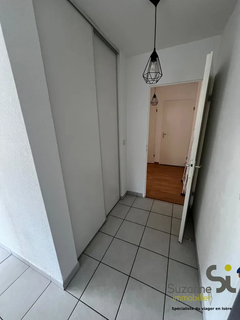 Entrée - Appartement Meublé avec Terrasse à Grenoble