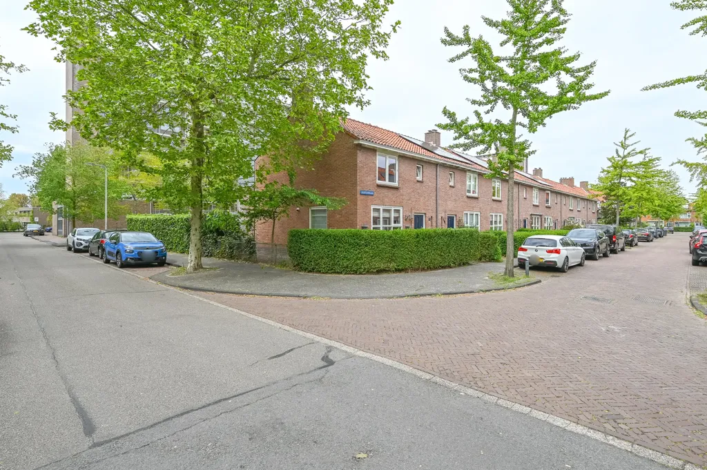 Extérieur - Extended Corner House with Garden in Heemstede