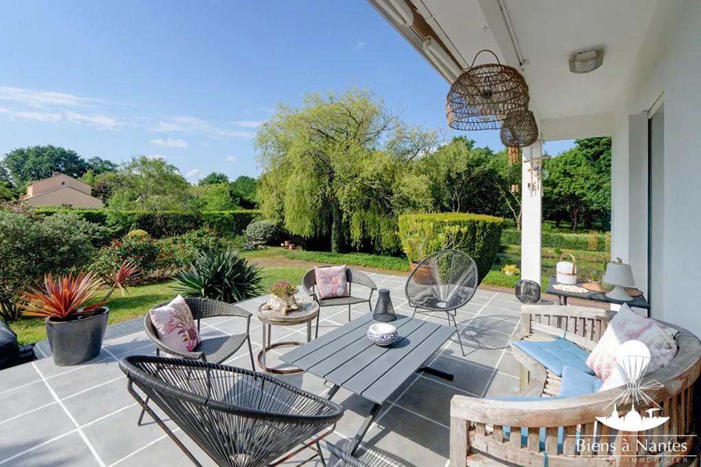Terrasse - Maison avec Grand Terrain aux Sorinières