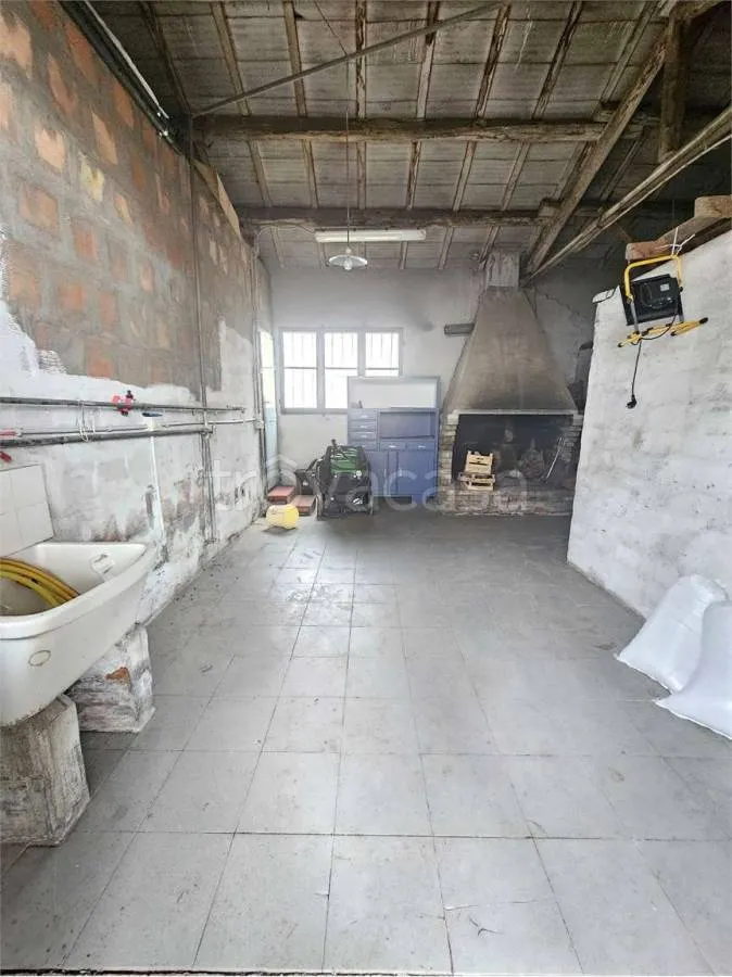 Garage - Villa with Workshop in Savio, Ravenna