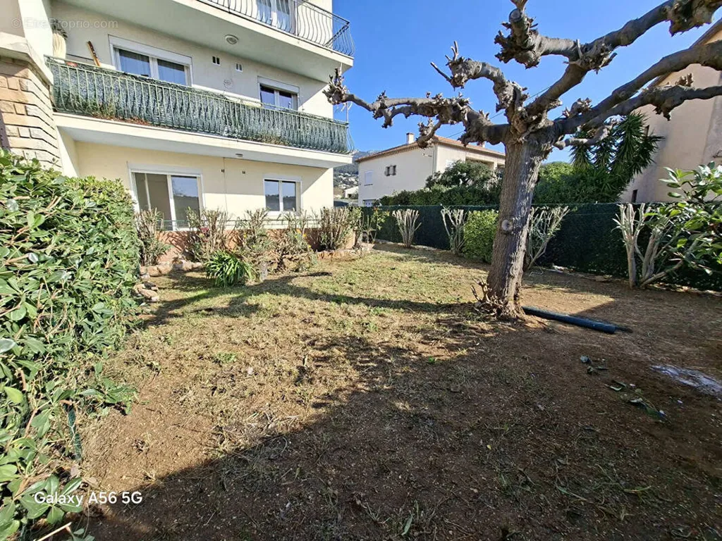 Garten - Apartment with Private Garden in La Valette-du-Var