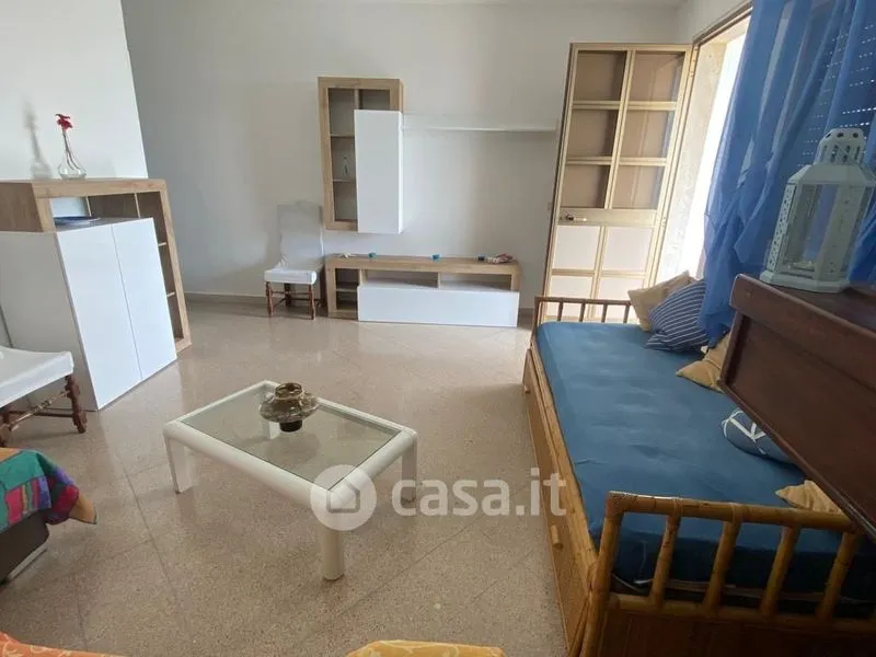 Séjour - Fully Furnished Apartment with Balcony in Maruggio