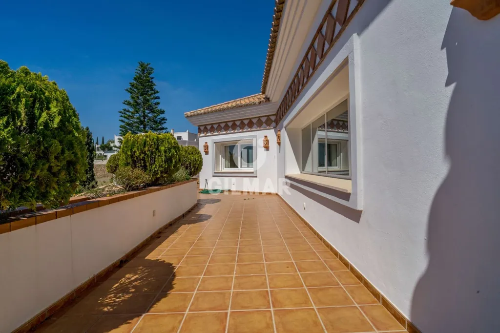 Terrass - Luxury Villa with Sea View in Benahavís