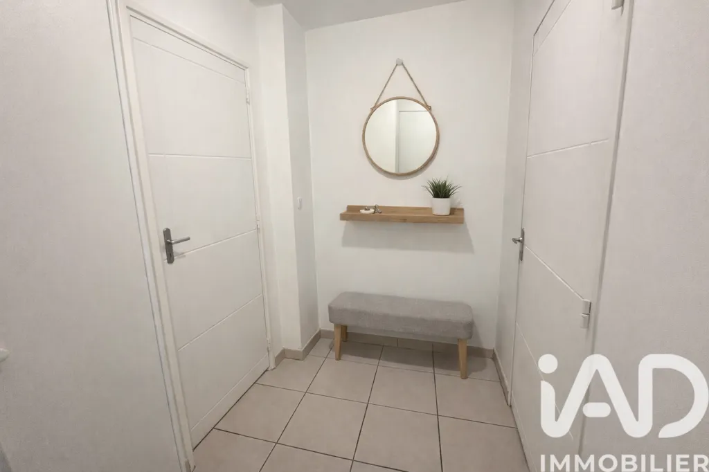 Entrée - Appartement T2 avec Loggia et Parking à Chartres