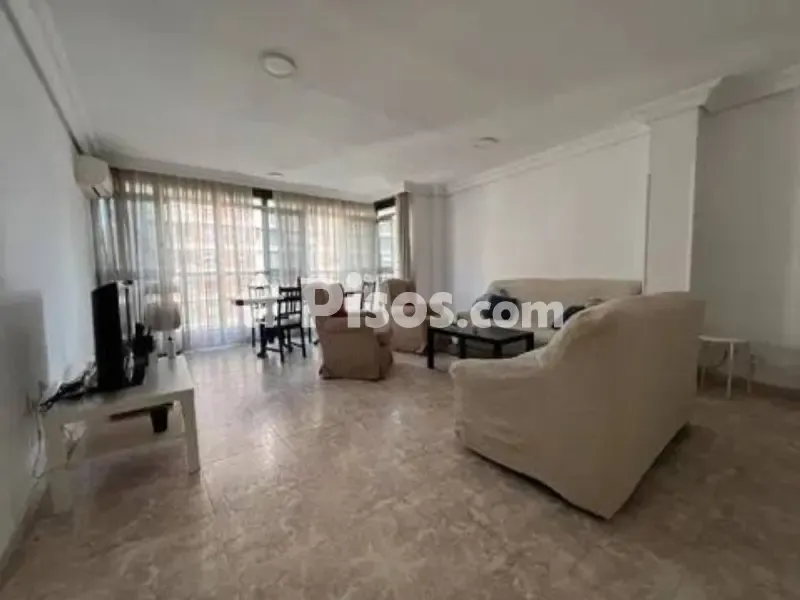 Séjour - Bright Student Flat with Balcony in Santa María de Gracia