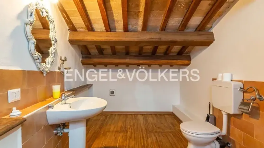 Vannitoad - Historic Villa with Pool in Cantalice