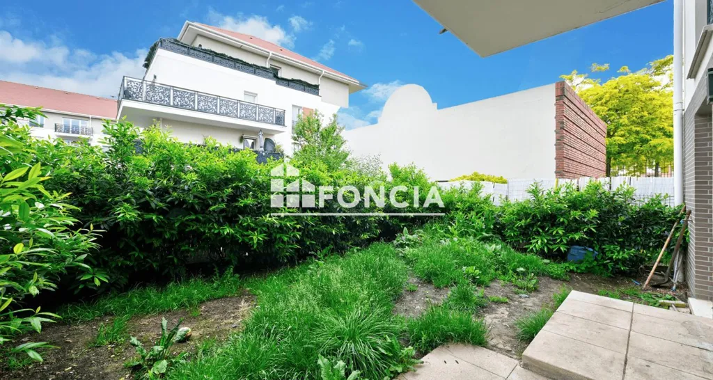 Jardin - Appartement 3 Pièces avec Jardin et Parking à Jouy-Le-Moutier