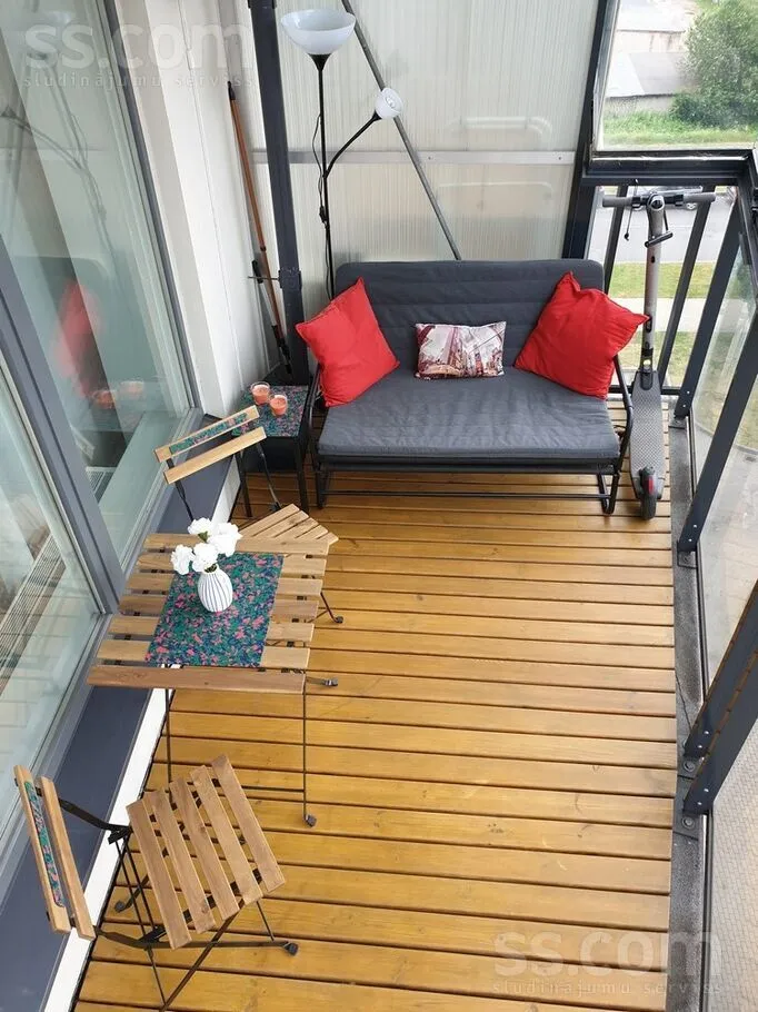 Balcon - 2-Bedroom Apartment with Balcony in Riga Centre