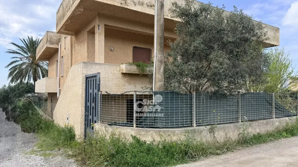 Exterior - Villa with Private Garden in Marsala