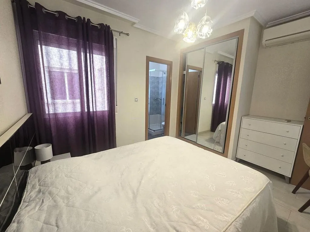 Chambres - Modern Flat with Balcony in Torrevieja Centre
