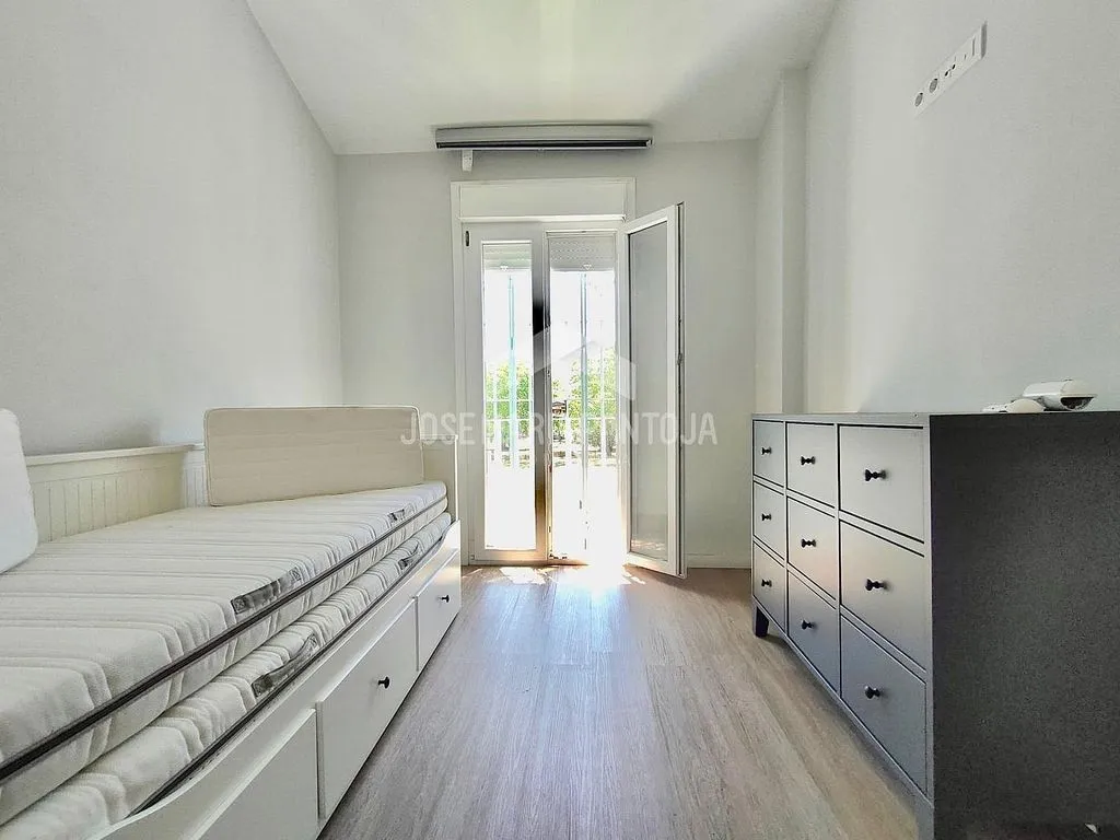 Magamistoad - Semi-Detached House with Pool in Este-Delicias