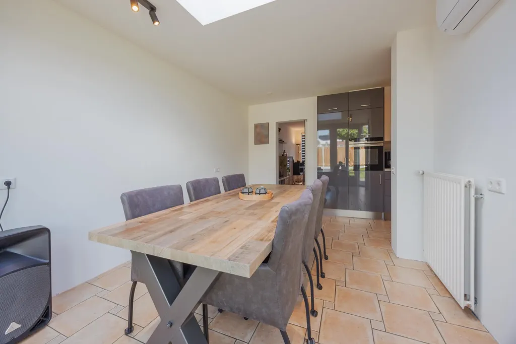 Maison 6 pièces à Broekhuizen